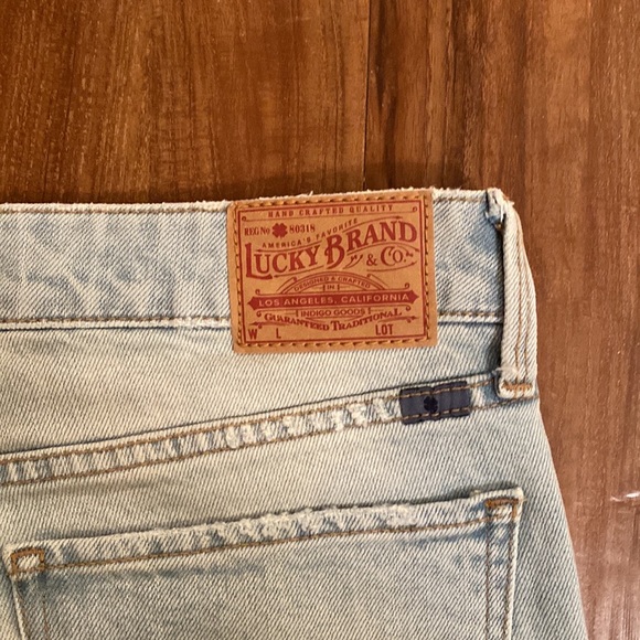 🍍3 for $15🍍 Lucky brand Women’s Distressed Jeans - Picture 4 of 7
